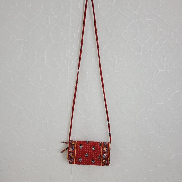 Unbranded Womens Crossbody Purse Handbag One Size Red Floral RFID 3 in 1 Holiday - Picture 2 of 4